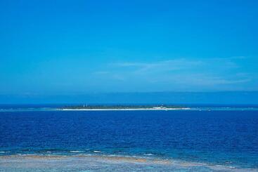 هتل Hilton Club The Beach Resort Sesoko