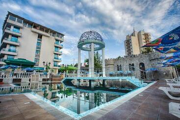 Hotel китен бийч