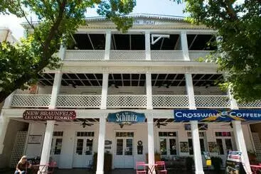 Huoneistohotelli Schmitz Bed & Breakfast