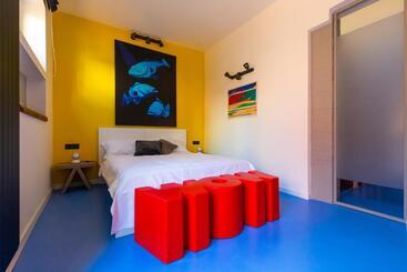 تختخواب و صبحانه Amana