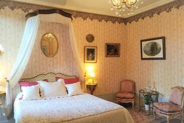 צימר Château De La Vernède, La Grande Vernède