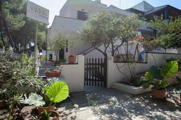 فندق Albergo La Pineta