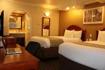 בית מלון כפרי Alexis Park