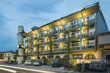 בית מלון כפרי Enjoy Garda