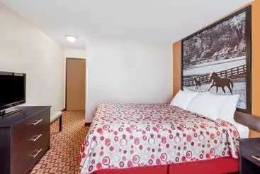 هتل Super 8 South By Wyndham