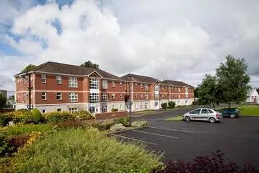 Courtbrack Accommodation   Hostel