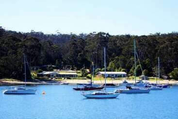Quarantine Bay Beach Cottages