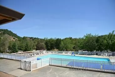 Hotelli Morgan Hill Rv Resort   Campsite