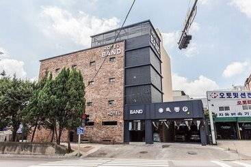 Motel Geumjeong Band