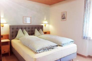 بنسيون Haus Groder