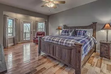 Mökkimajoitus 32 Acre Memory Maker By Escape To Blue Ridge