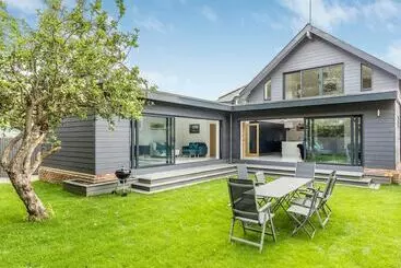 コテージ West Sussex Home By The Sea  Great For Goodwood