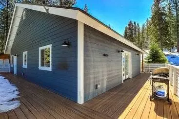 Mökkimajoitus Amachen Cabin   Pet & Family Friendly   Woof Woof!