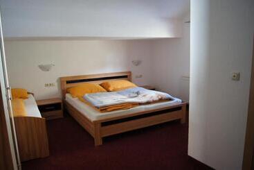 Отель Alpenrose