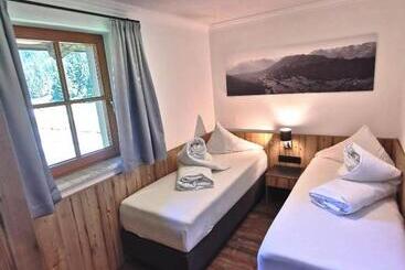 בית מלון כפרי Möderle