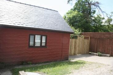 کلبه The Nook   Farm Park Stay With Hot Tub, Bbq & Fire Pit