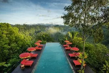 Hotelli Buahan, A Banyan Tree Escape