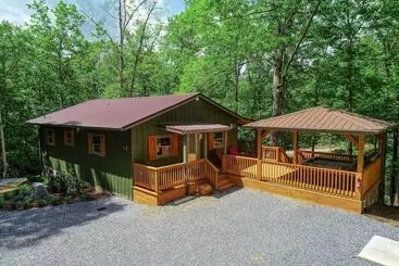 Mökkimajoitus Beside Still Water 2   2 Bedrooms, 2 Baths, Sleeps 6 Home By Redawning