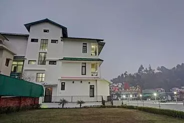 Hotel Treebo Spring Birds