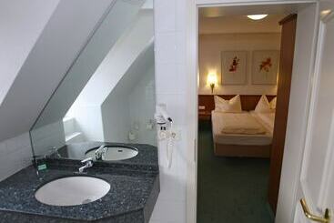 Hotel & Weingut Artur Steinmann