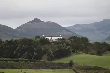 Huoneistohotelli Pico Do Refúgio   Casas De Campo