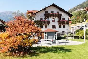 ベッドアンドブレックファースト Gasthof Falkeis