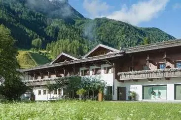 هتل Schönherr Haus