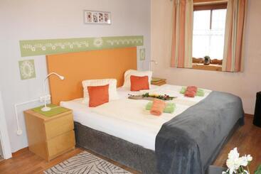 Bed and Breakfast Pension Göschlberger