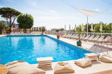 Otel Il Borgo Della Rovere