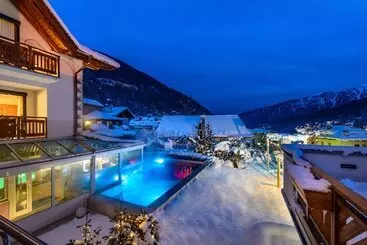 ホテル Ravelli Luxury Spa