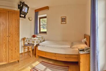 پانسیون Haus Rottensteiner