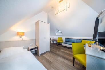 בית מלון כפרי Zur Krone