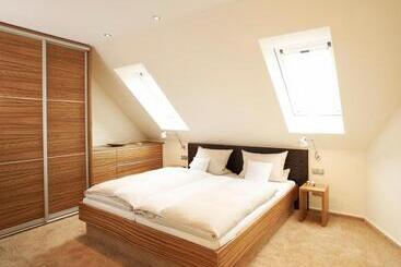 فندق Am Helmwartsturm