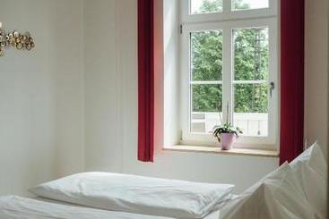 ホテル Garni Ammergauer Hof