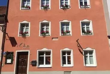 هتل L Ostello Altstadt