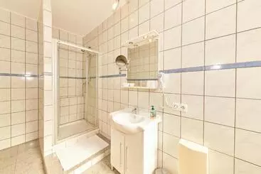 צימר Zum Dicken Baum