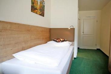 膳宿费 Gasthof Hillig