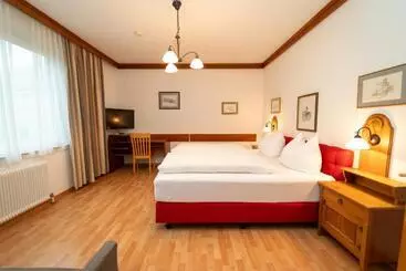 בית מלון כפרי Das Stadler   Metzgerwirt