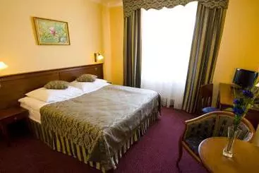 Hotel Nowy Dwór W Zaczerniu