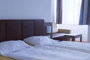 فندق Vinothek Schwarzer Adler