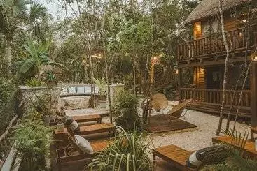 ホテル Anand Ecoaldea