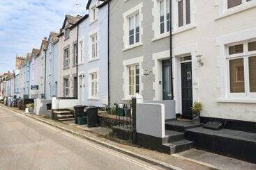 Kır Evi The Retreat