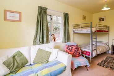 Mökkimajoitus Tower Lodge