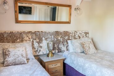 별장 Twisted Chimneys