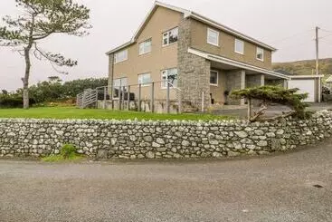 Mökkimajoitus Hendre Wylan