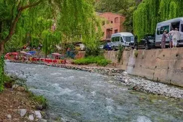 ホテル Hôtel Restaurant Asgaour