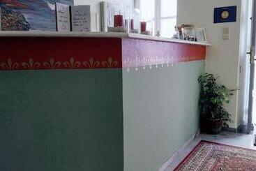 Pensió Fiera Guesthouse