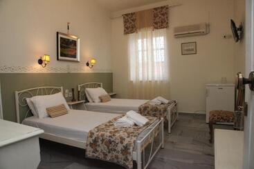 بنسيون Fiera Guesthouse
