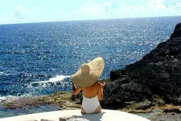 تختخواب و صبحانه Ocean Tally