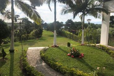 Finca Hotel Andaquies